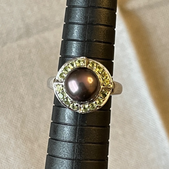 Freshwater pearl and genuine peridot ring, in sterling silver, size 7. - Picture 8 of 15